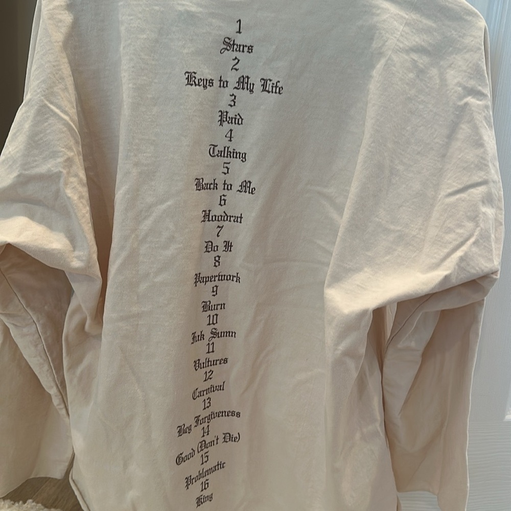 Yeezy Long Sleeve, Vultures Top, Brand New, Size M - Picture 2 of 2